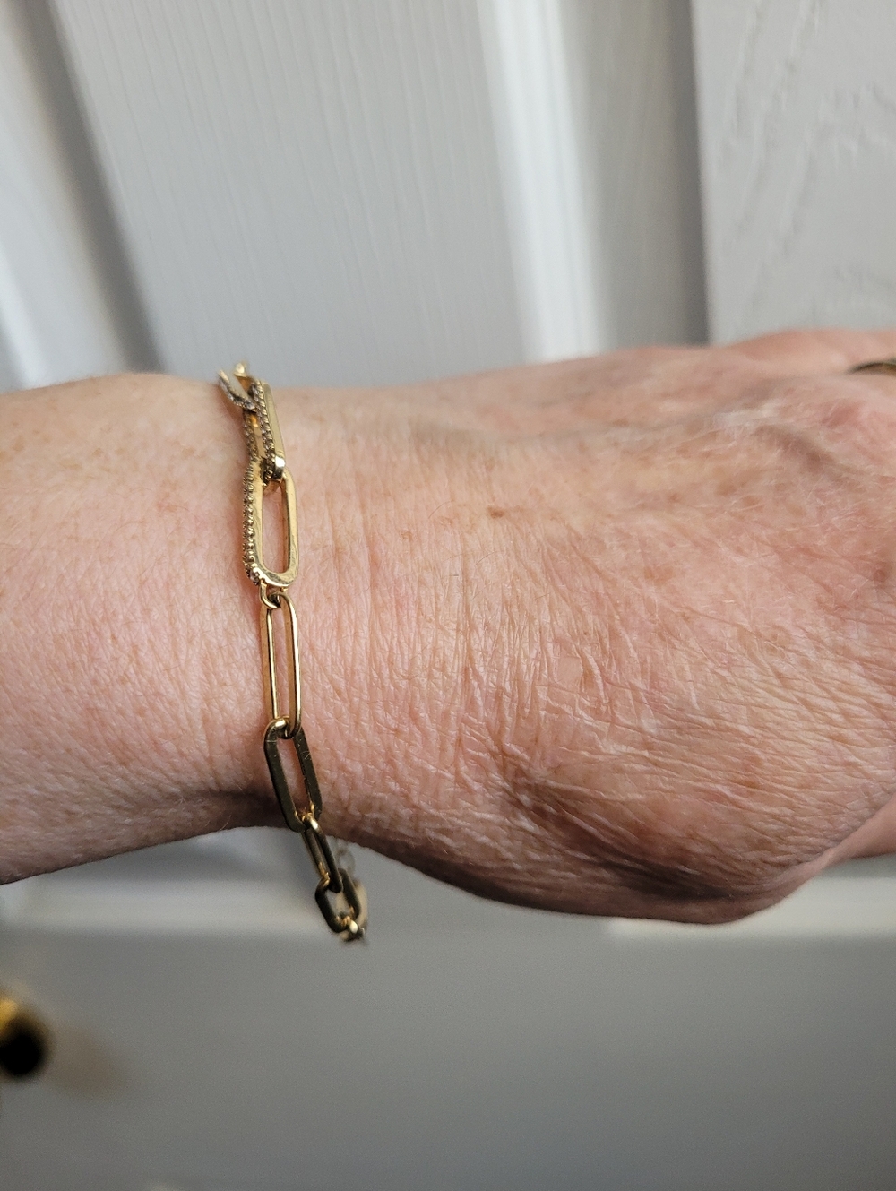Elegant Gold Tone Bracelet - Picture 3 of 3